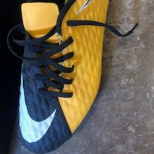 Nike Hyper Venom Soccer Cleats